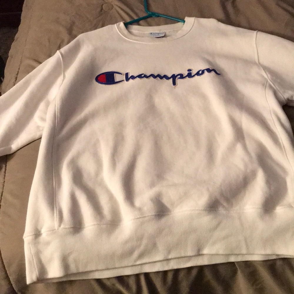 CHAMPION SWEATSHIRT !!!